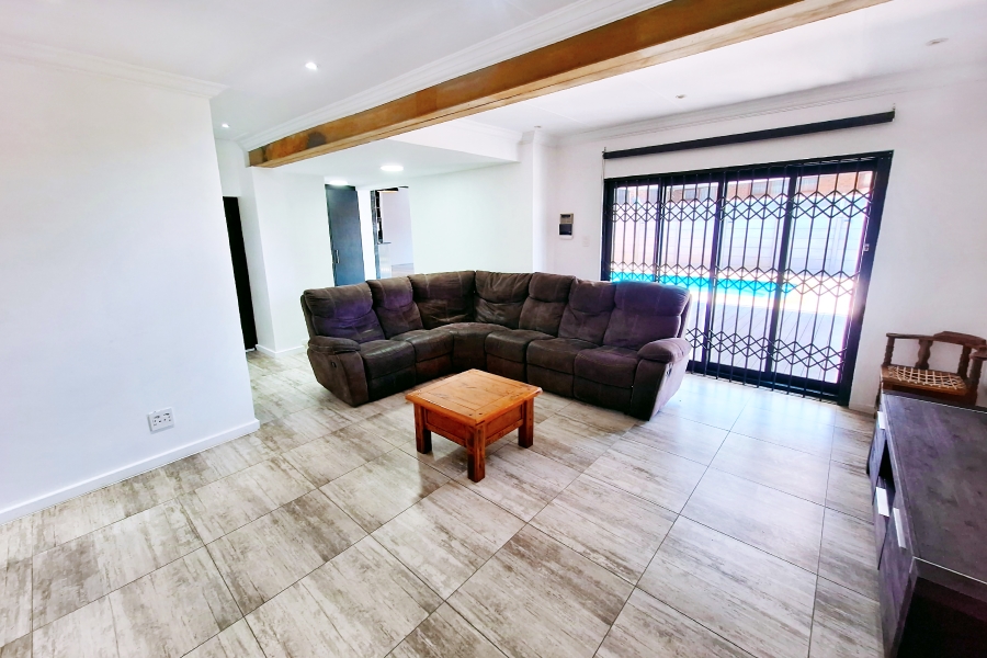 4 Bedroom Property for Sale in Noorsekloof Eastern Cape